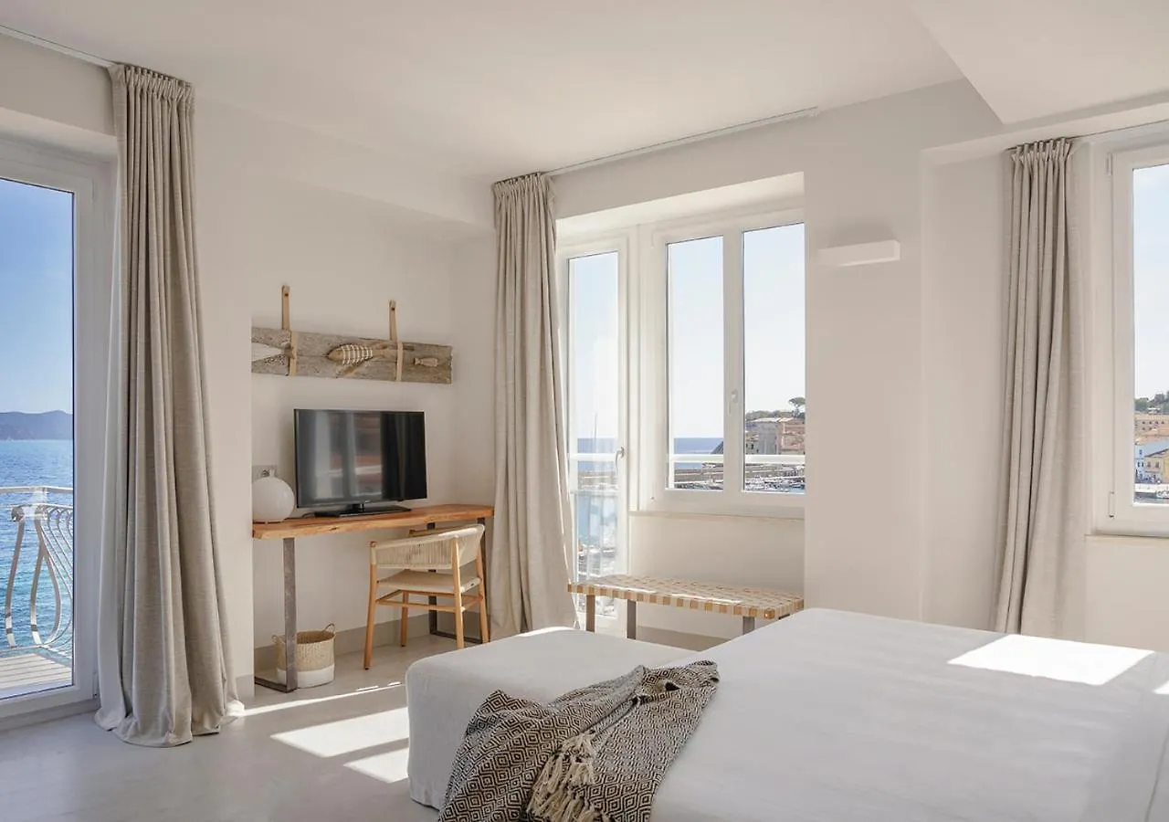 La Guardia Hotel ジリオ・ポルト